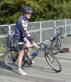 Kurze Rast auf der alten Talbrcke ber Oberkirchen